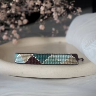 Přeji krásnou třetí adventní neděli ✨️ #tkanynaramek #weavedbracelet #miyukinaramek #jewelry #sperky #upřasličky...